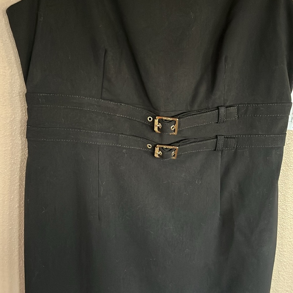 Calvin Klein black sheath dress. Size 10 - Picture 6 of 11